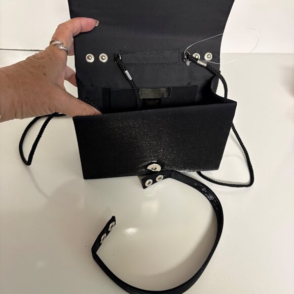 Menbur Black Evening Satin Clutch Beaded Sequins Snap Closure Classic Purse NEW - Picture 9 of 9